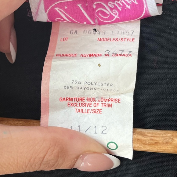 Circa 1970’s MOD Black and Red Blazer & Skirt Set - Picture 8 of 16